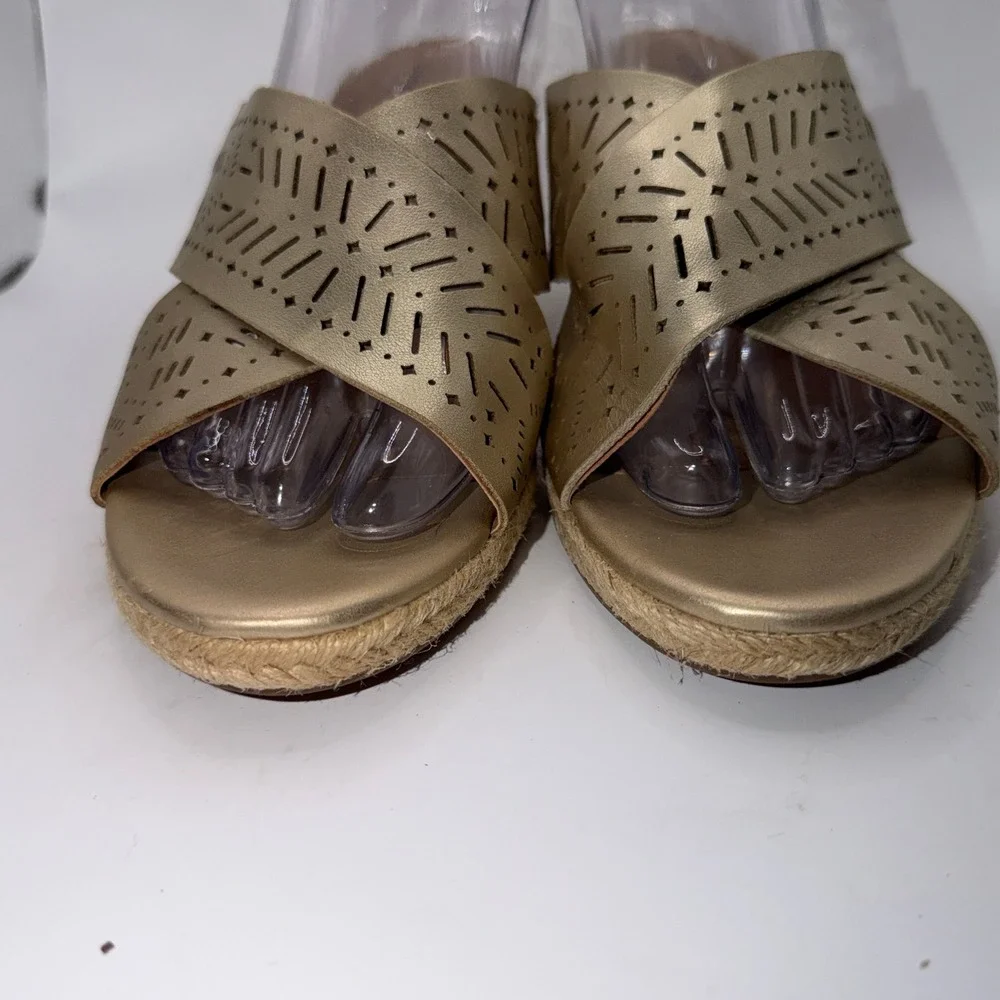 Lucky Brand W(9) Keela Gold Laser Cut Espadrille Wedge Sandals Boho Summer Glam‎
